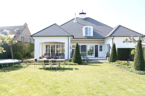 Maaseik Bed & Breakfast | Be Zen, By PP