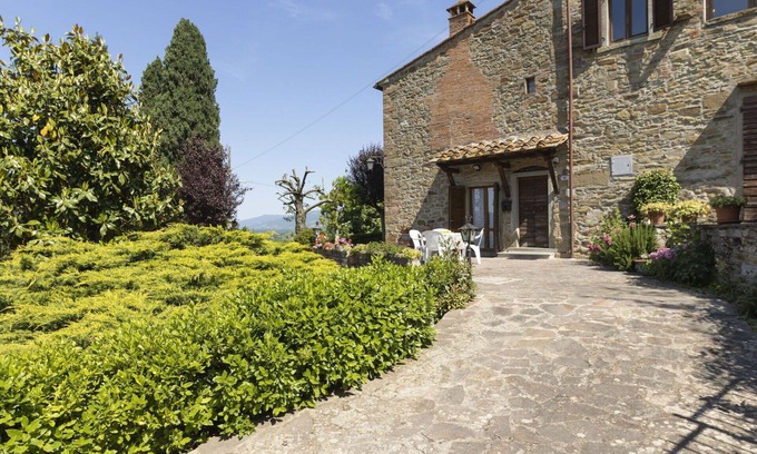 Ponte Buriano House | Beautiful private villa for 4 people with TV, terrace, pets allowed and parking