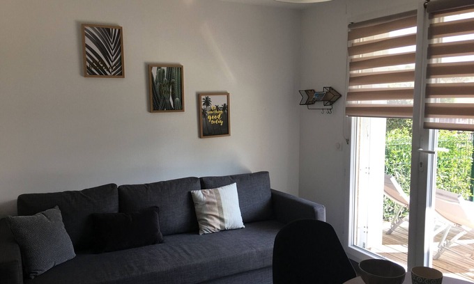 Merville-Franceville-Plage Apartment | Beachfront Studio in Merville-Franceville with Terrace for 3 Guests