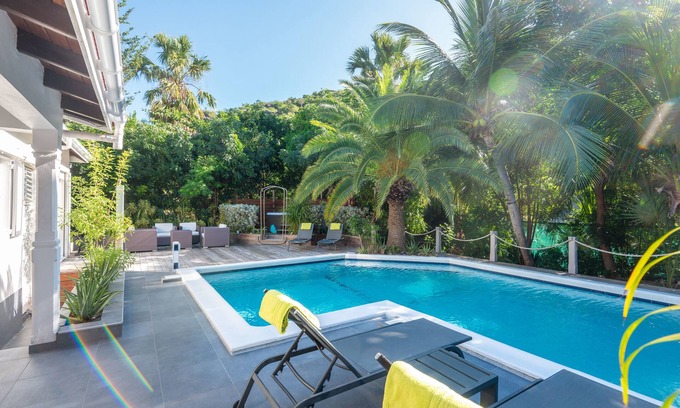 Anse de Lorient Villa | Beach 2 minutes' walk, private deck, tranquility