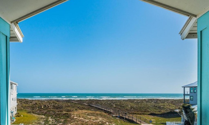 Port Aransas House | Beach-A-Holic IPE8121 Home