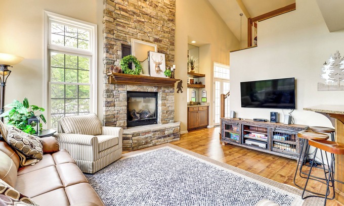 Lake Harmony House | Beach Access & Hot Tub: Retreat in Lake Harmony!