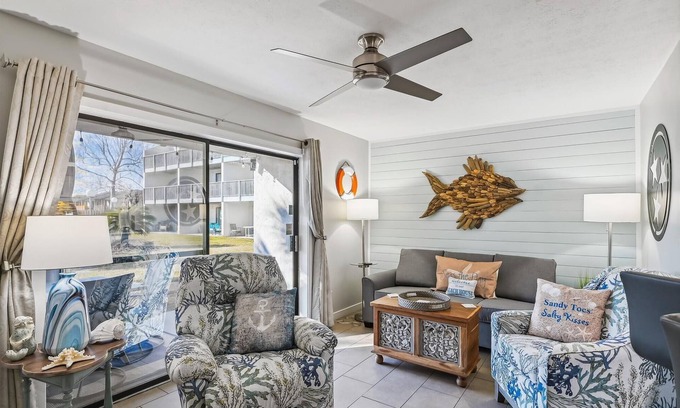 West Panama City Beach Condo | Beach Across the Street! Stylish 1BR Condo Near Pier Park & Pools - Summer Deals!