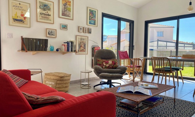 Saint-Vincent-sur-Jard House | Beach and History: Tintin House in Saint Vincent sur Jard