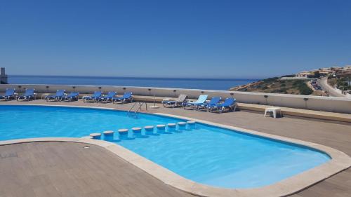 Porto de Mos Apartment | Beach and Pool Studio Apartment
