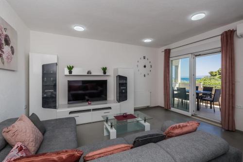 Kastel Stafilic Apartment | Beach apartment Anđela A2
