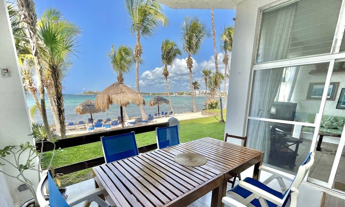 Akumal Condo | Beach at your doorstep! La Sirena condo at Half Moon Bay, Akumal
