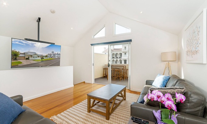 Queenscliff House | Beach Belle Queenscliff - Walk Everywhere - Free Wifi and Netflix