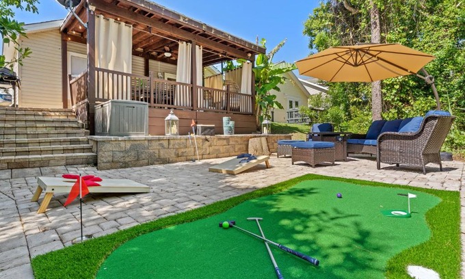 Panama City Beach House | Beach bliss awaits! - Beach, Pools, Tiki-Deck, Arcade, Putting green, Family Fun!