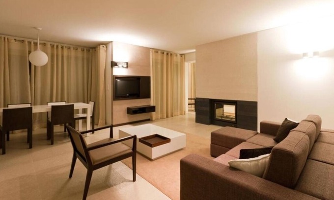 Carvalhal Hotel | Beach Bliss: Spa, Free Parking, Close to Edge Golf Academy - 3 Apts w/Kitchens