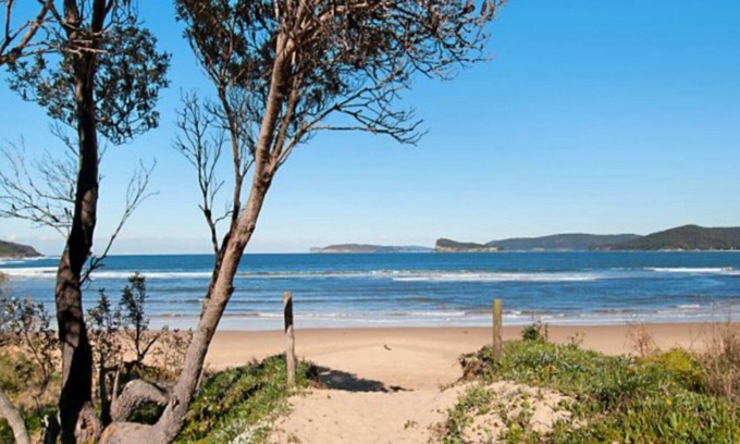Umina Beach House | BEACH BREAK @ UMINA BEACH WATER VIEWS