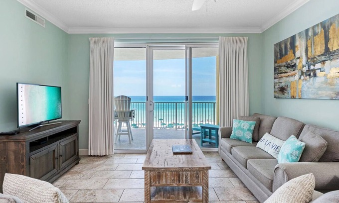 West Panama City Beach Condo | Beach Breeze by AvantStay | Beachfront, Beach Chairs Included, 2 Pools!