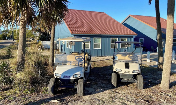 East End Cottage | Beach Bum Cottages - Sleeps up to 20 - Steps to Gulf Beach Access, Onsite Pool