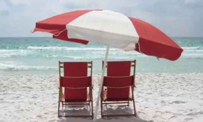 Miramar Beach Condo | Beach Chair Setup ☀️ Private Beach, Bath Remodel, Beach Equip, *Heated Pool ☀️ Tennis