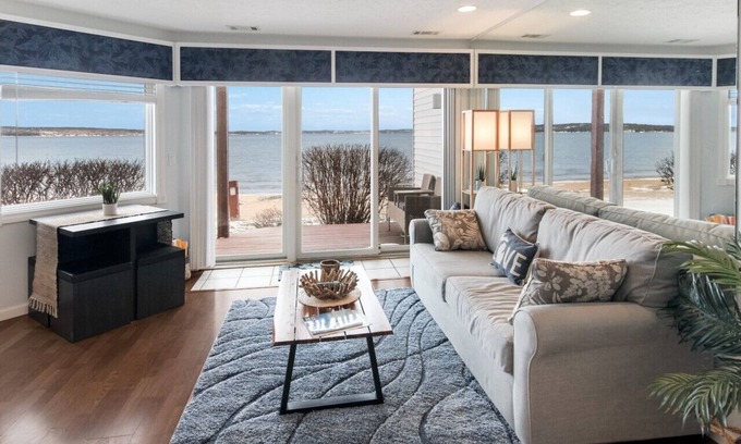 Traverse City Condo | Beach Condo-Bay Bliss