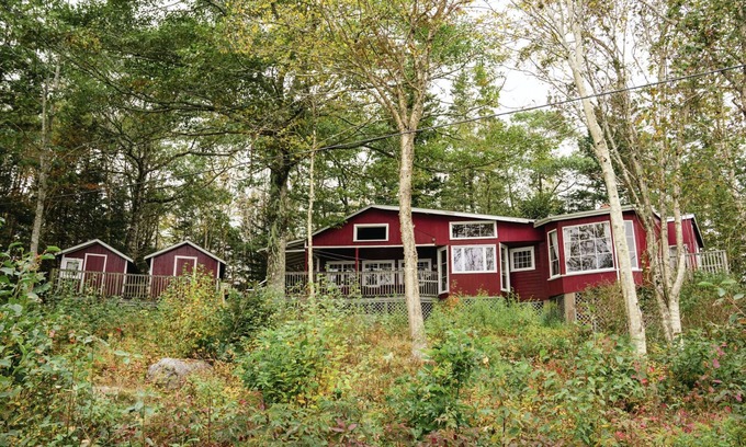 Hubbards Cabin | Beach Cottage - Oak Hollow - Hubbards Beach
