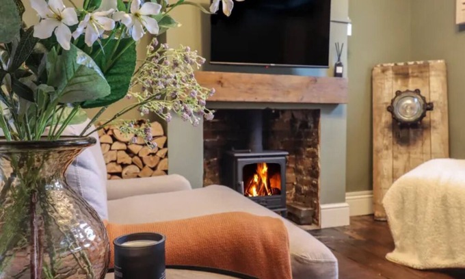 Eastbourne Cottage | Beach Cottage Pet Friendly