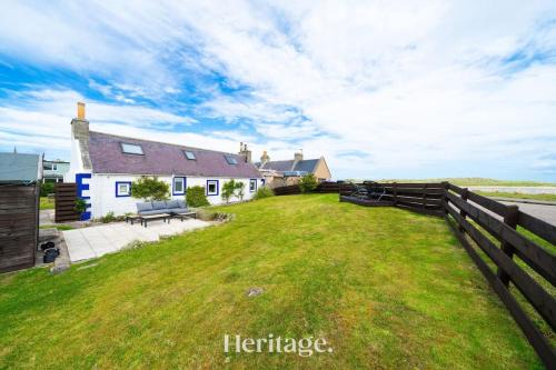 Lossiemouth Apartment | Beach Cottage, Pet & Family Friendly Stay in Moray