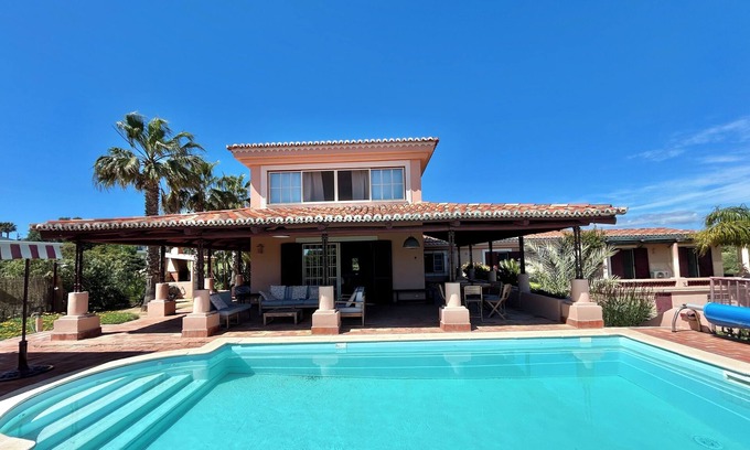 Lagoa e Carvoeiro Villa | Beach/country villa in Praia da Marinha, sea view,nature,swimingpool,12pax