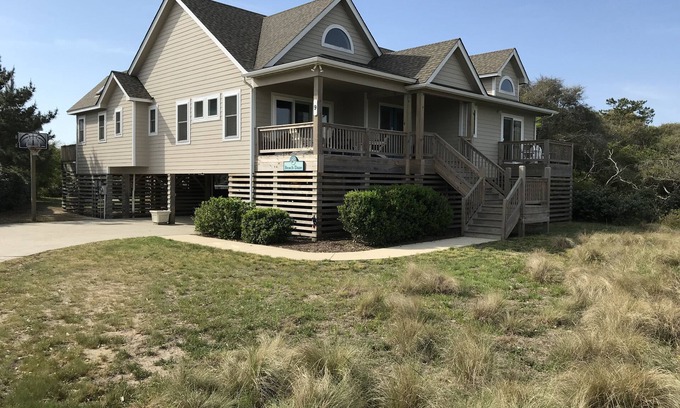 Southern Shores Cottage | Beach Daze: A Quiet Oasis Steps to Beach! Pool and Hot Tub.