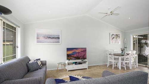 Umina Beach House | Beach Daze - Umina Beach Family Friendly