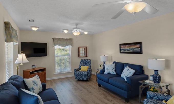 Seacrest House | Beach Daze