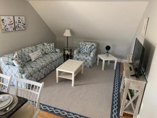 Edgartown Apartment | Beach Edgartown Center Restaurants Bar Bike Path