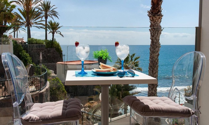 Playa del Aguila Cottage | Beachfront Apartment Playa del Aguila by VillaGranCanaria