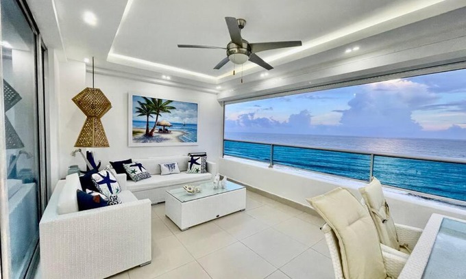 Juan Dolio - El Pueblo Apartment | Beach front apt., pool, Wifi 300mbps, Bar & gym