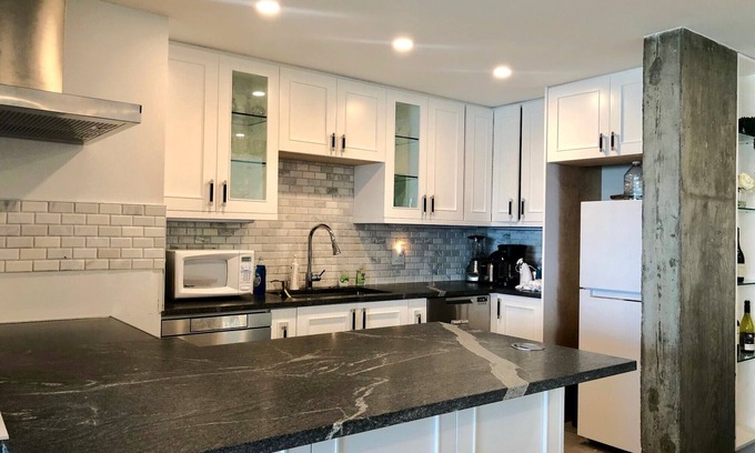Moorings Apartment | Beach Front 2-bedroom apartment for the perfect getaway!
