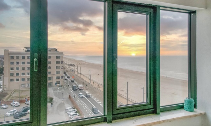 Mariakerke Apartment | Beach front apartment in Oostende