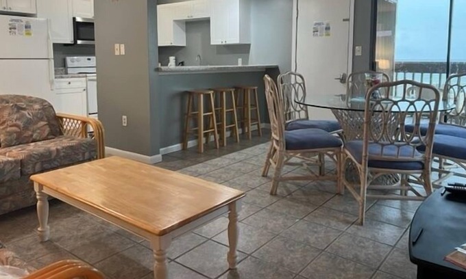 Gulf Shores Condo | Beach Front, Clean, Gulf View, Budget Friendly!