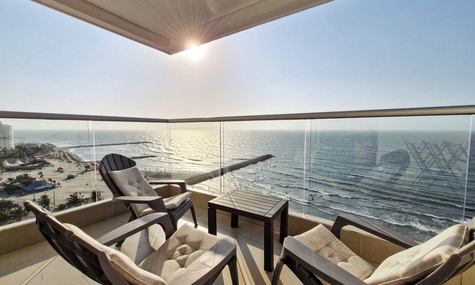 El Bosque Apartment | Beach front condo with ocean view apartment in zona turística