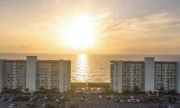 Hutchinson Island South Apartment | Beach Front Condo with Breathtaking Views