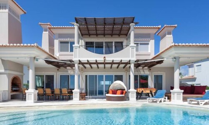 Vale do Garrao Villa | Beach front four bedroom villa located a few minutes walk from Julia beach in Vale do Lobo. Stunning sea views. J121 - Almancil, Algarve