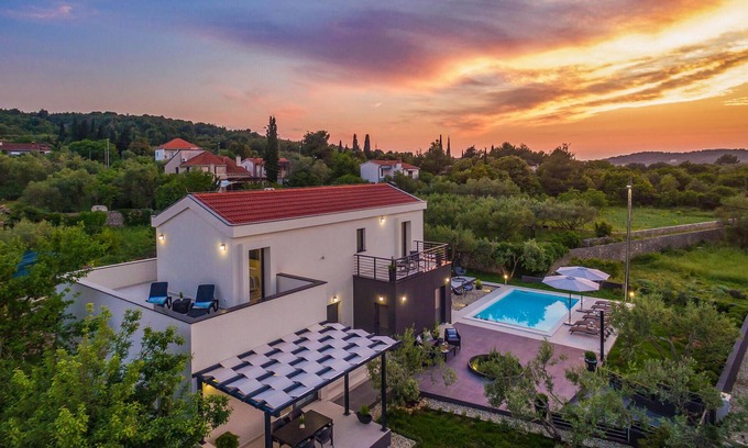 Zdrelac House | Beach front home in Zdrelac