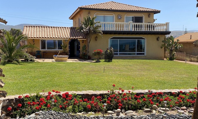 Ejido Erendira House | Beach Front House, Bajas getaway
