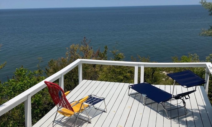 Baiting Hollow House | Beach front house with amazing sea views and its own private beach