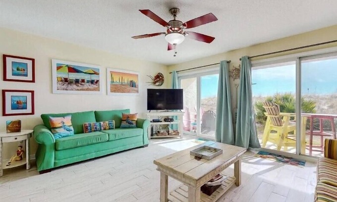Fort Walton Beach Condo | 🌊Beach FRONT-Okaloosa Island-Pool-Island Sands 102☀️