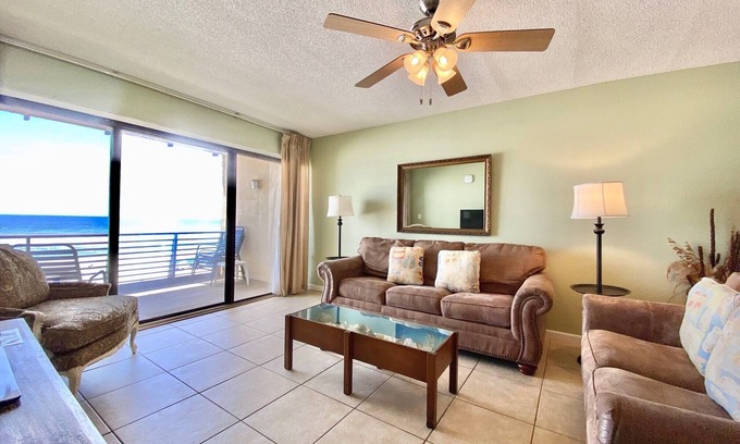 Thomas Drive Condo | Beach Front PET FRIENDLY Condo! Bring Fido! GG306