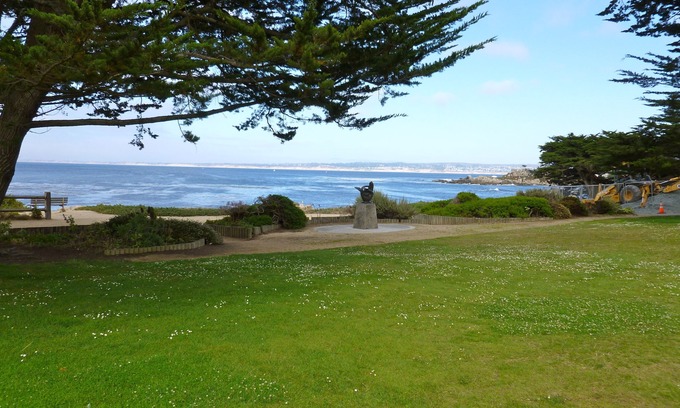Pacific Grove Condo | Beach front spacious condo/walk everywhere. downtown, beaches, parks, sights