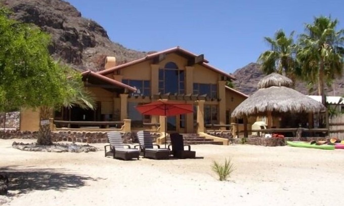 Loreto Villa | Beach Front Villa - Pets Allowed
