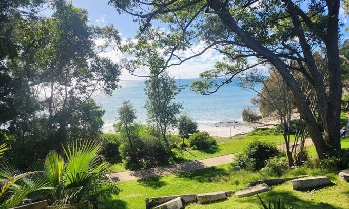 Vincentia House | Beach frontage with views of Jervis Bay