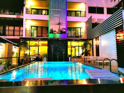 Na Kluea Hotel | Beach Gallery House