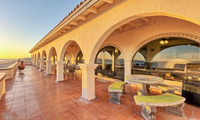 Las Conchas House | Beach Haven - 5 Bedroom, 5 Bathroom Beachfront Living