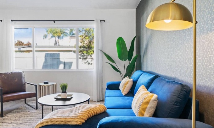 Pacific Beach Apartment | Beach Haven in Perfect Coastal Spot