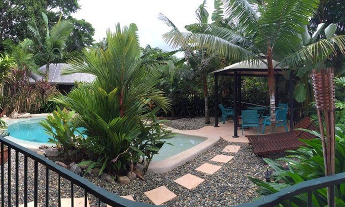 Wongaling Beach House | Beach Hideaway Cottage