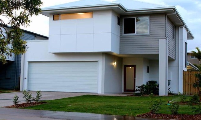 South Mackay House | Beach holiday apartment