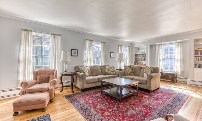 Seaside House | Beach home two blocks from shore & two minutes from town