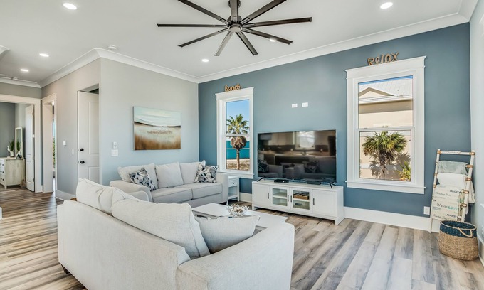Caribbean Isle House | Beach home w/ ocean view, high speed WiFi, & central AC - snowbird friendly